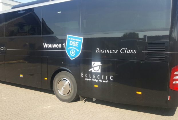 EclectiC sponsors DSE women soccer team 1 from Etten-Leur